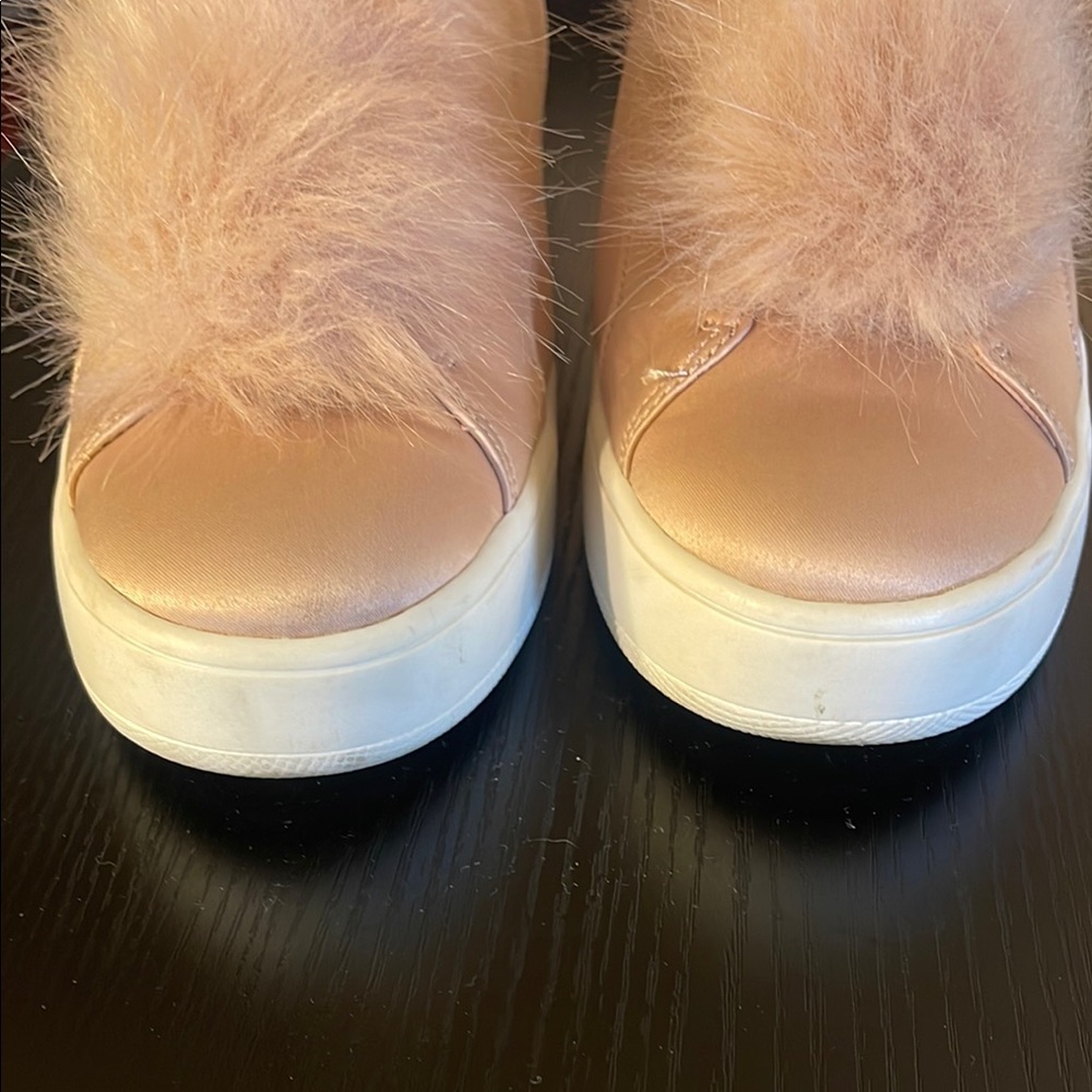 Steve‎ Madden Women's Pompom Bryanne Platform Slip-On Sneakers Size 9 - Picture 2 of 15